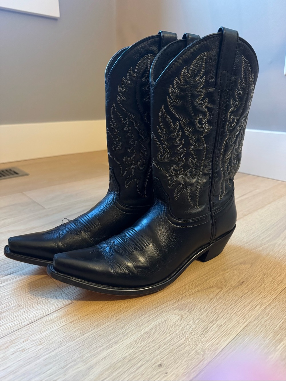 Laredo Womens Black Leather Snip Toe Cowboy Western Boots Size 8M Style 51090